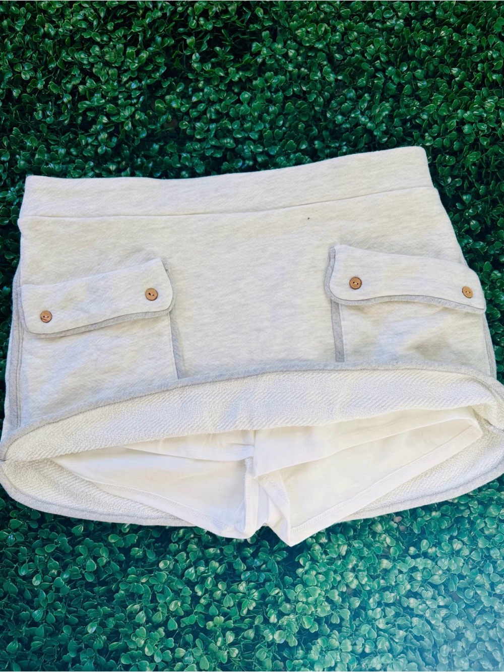 NWT Women’s Cream Pocketed Casual Skort
